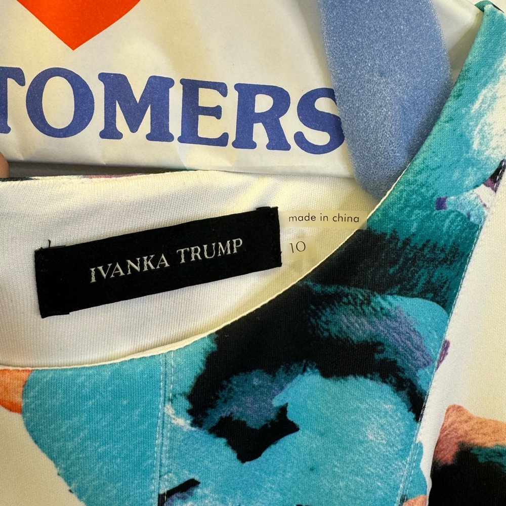 Ivanka Trump - Picture 3 of 3